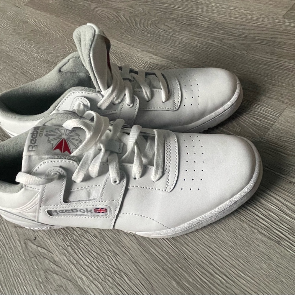 Reebok White and Gray Sneakers Athletic Design
